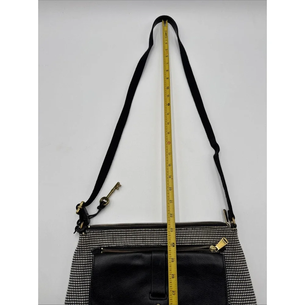 Fossil Kinley Crossbody Handbag Messenger Bag Purse Black White Bronze key Tag
